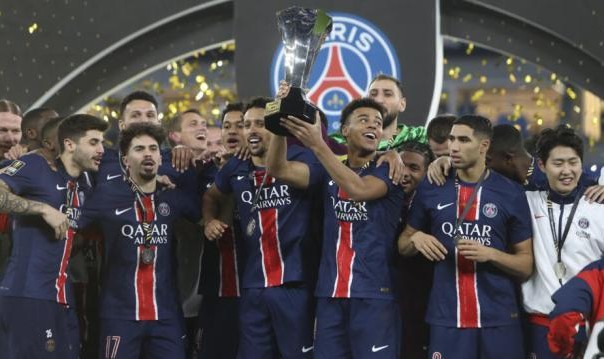 差点抢走世界杯的9000万先生没球踢了，曼联要不？